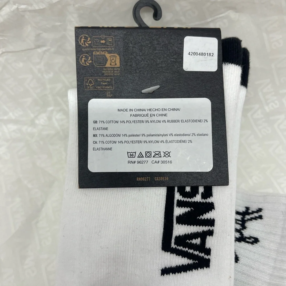 VANS "Off The Wall" Crew socks 
Vans socks (1 pair) - Picture 16 of 16